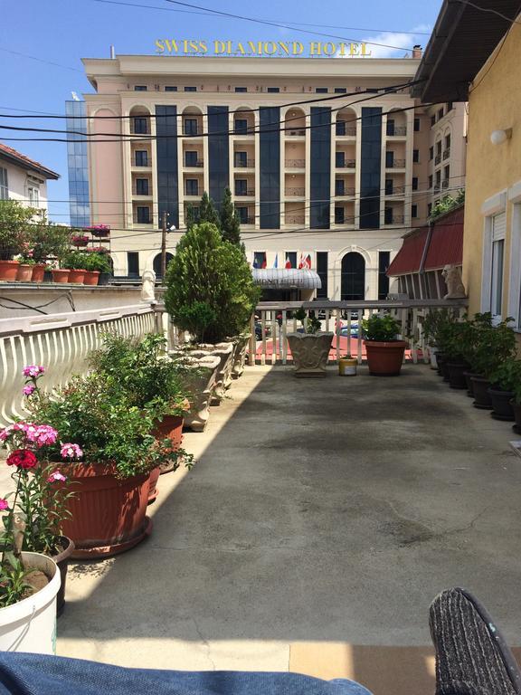 Taf'S Small House Pristina Exterior foto